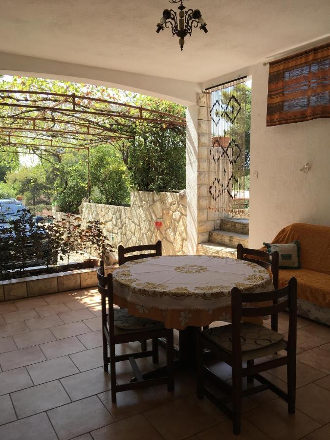 Apartments With A Parking Space Ivan Dolac, Hvar - 15784 외부 사진