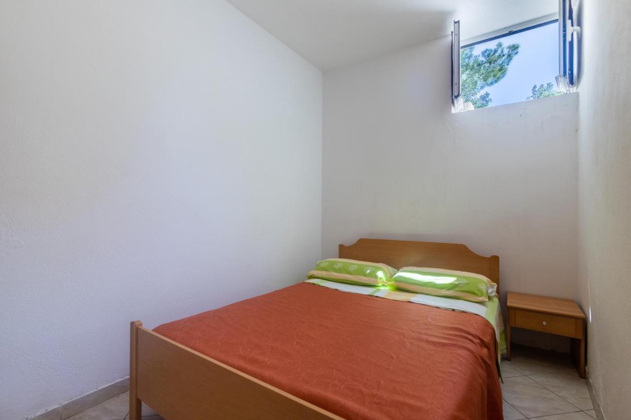 Apartments With A Parking Space Ivan Dolac, Hvar - 15784 외부 사진