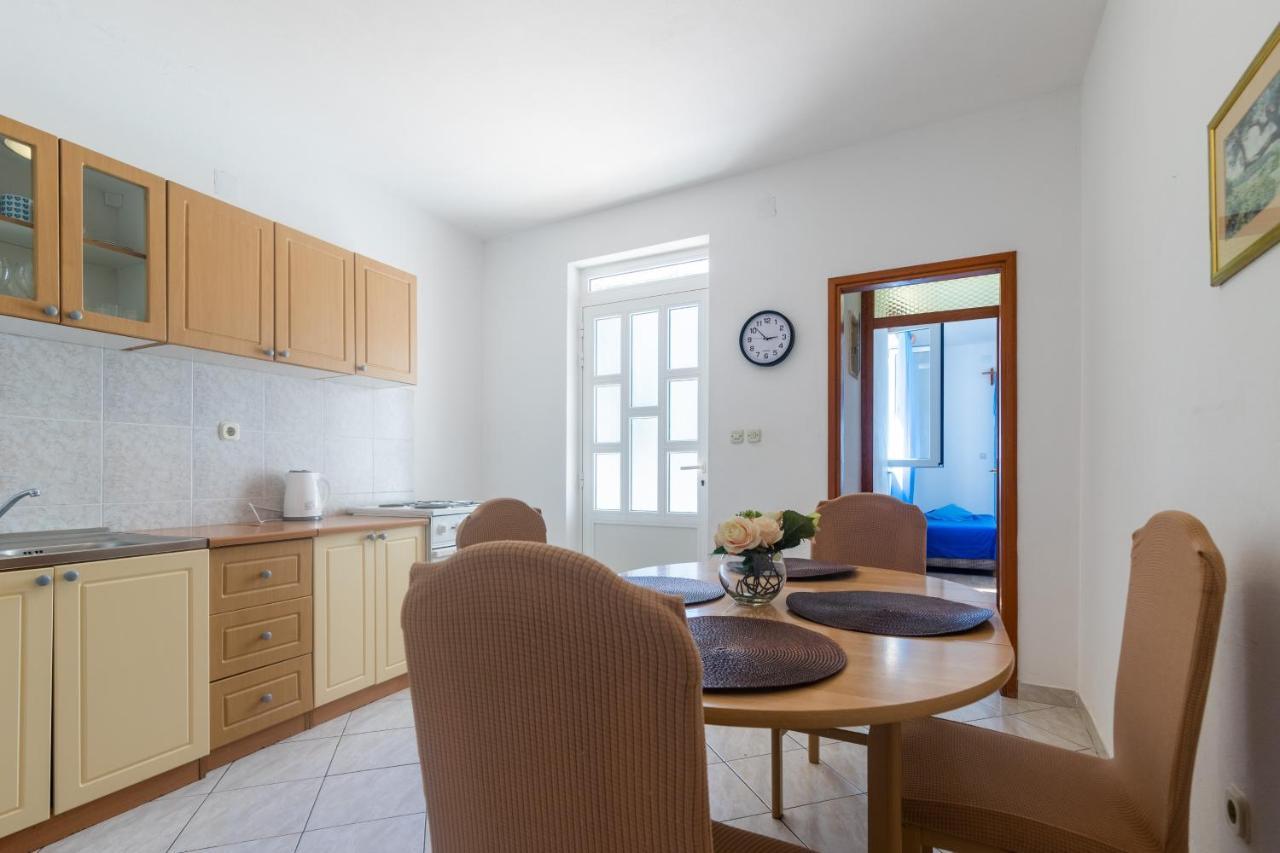 Apartments With A Parking Space Ivan Dolac, Hvar - 15784 외부 사진